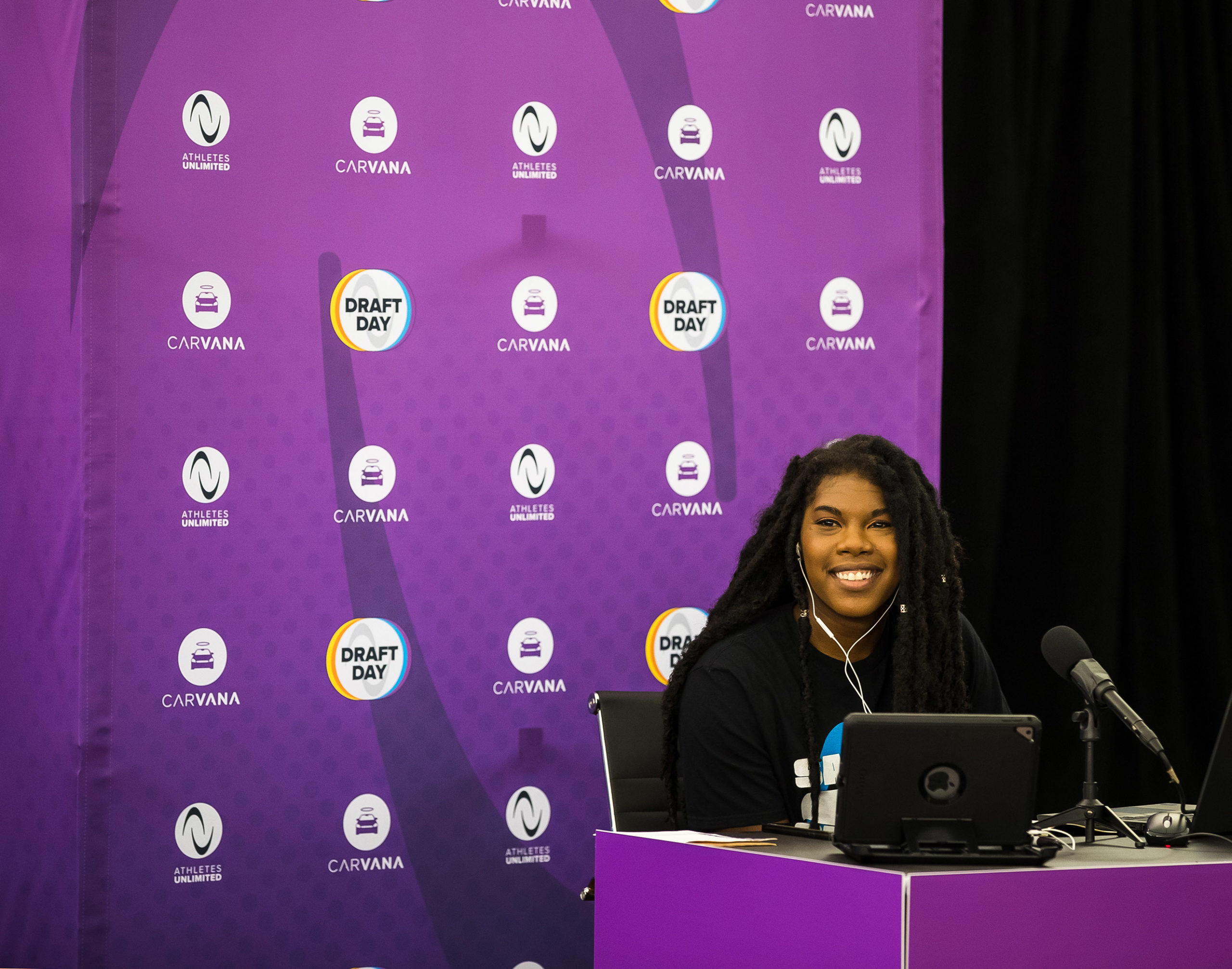 DJ Sanders at the Week 3 draft.