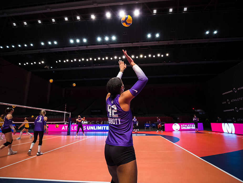 Northwestern Volleyball alumnae reunite during Athletes Unlimited season