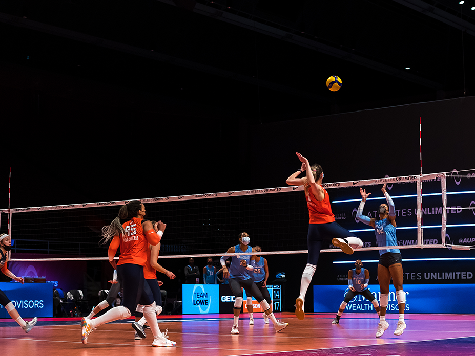 Athletes Unlimited | Strong blocking helps Team Larson win match ...