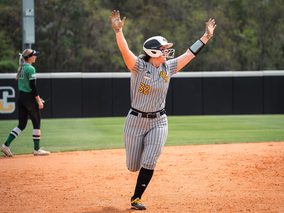 Southern Mississippi's Hannah Borden signs with AU Pro Softball