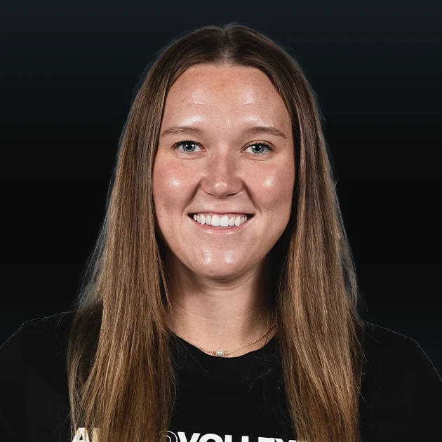 Headshot of Tess Clark