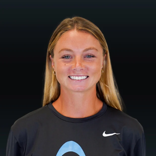 Headshot of Lindsey Ronbeck