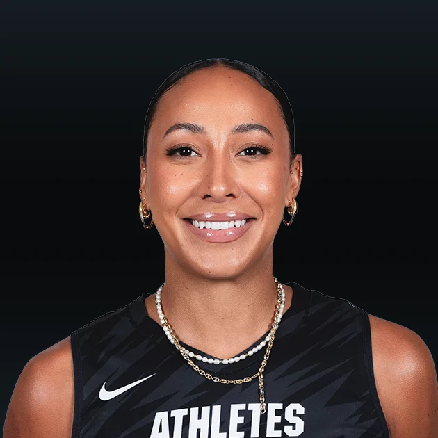 Headshot of Alexa Gray