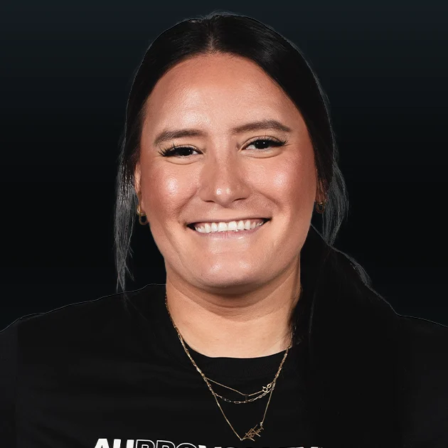 Headshot of Tori Dixon