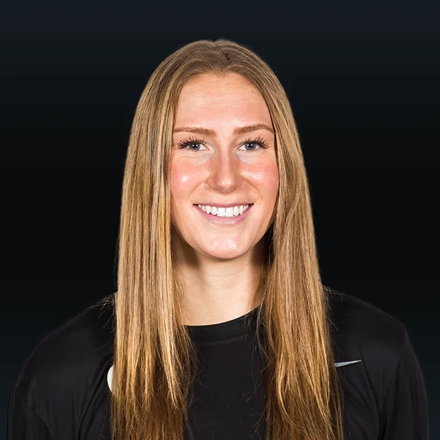 Headshot of Lauren Manis