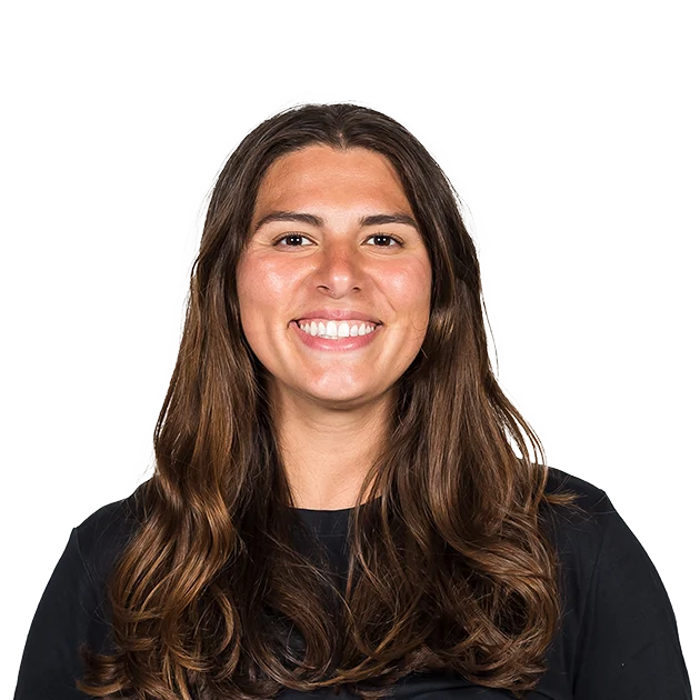 Headshot of Nicole Mendes