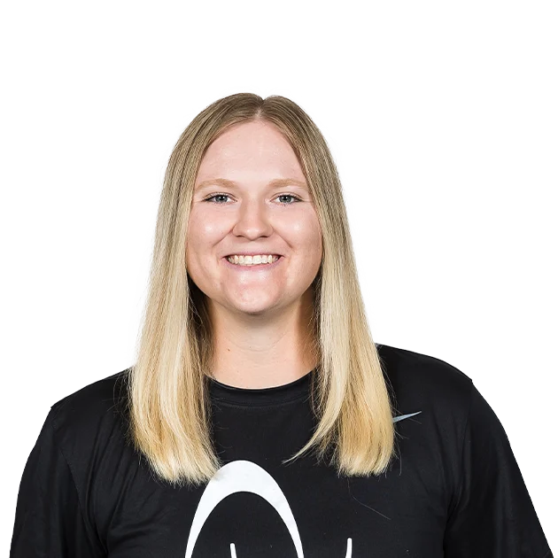 Headshot of Hayley Busby