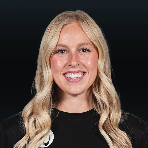 Headshot of Alli  Linnehan