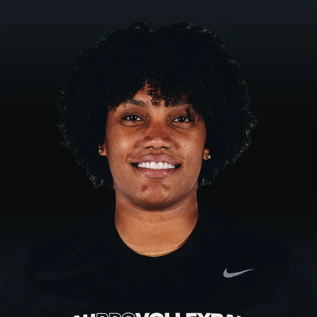 Headshot of Heydi Casanova